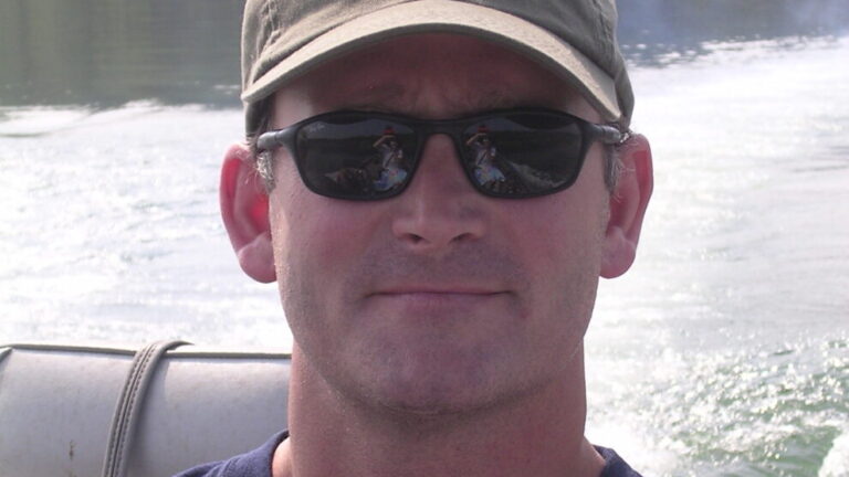 GOP Navy Seal running for #WI03 saves local woman’s life